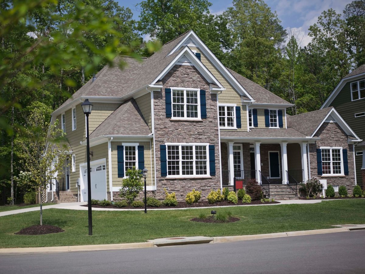 Custom home in Powell Ohio neighborhood
