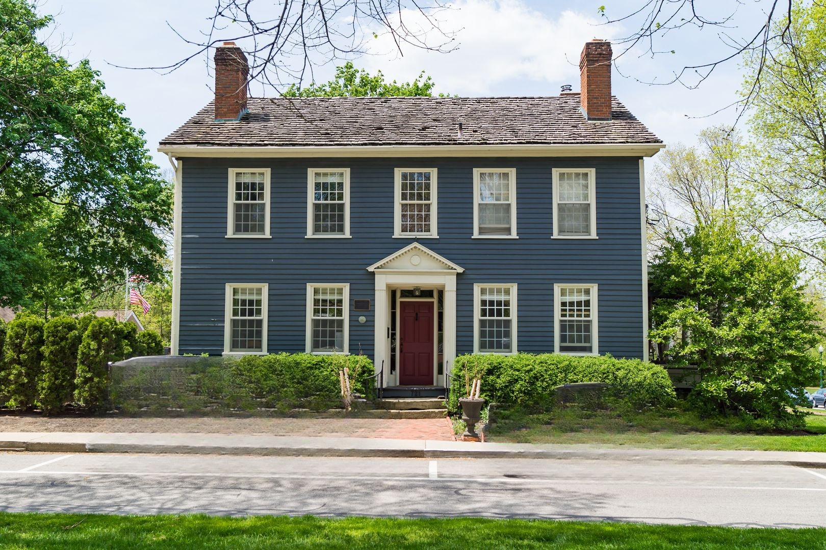 worthington-ohio-colonial-home.jpg
